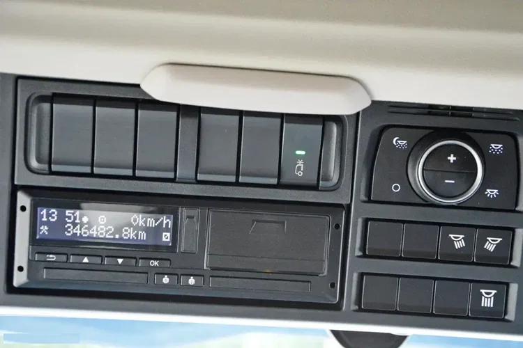DAF XG 530 / ZF INTARDER / FULL LED / TRĄBY /KLIMA POST. / ALUFELGI zdjęcie 28
