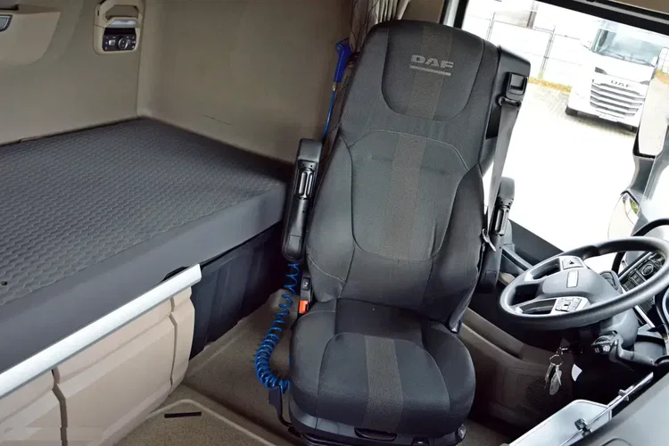 DAF XG 530 / ZF INTARDER / FULL LED / TRĄBY /KLIMA POST. / ALUFELGI zdjęcie 31